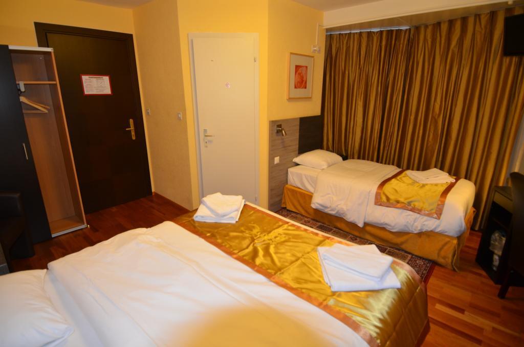Beausite Hotel Crissier Room photo