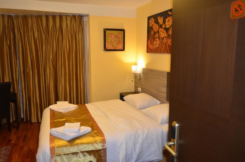 Beausite Hotel Crissier Room photo