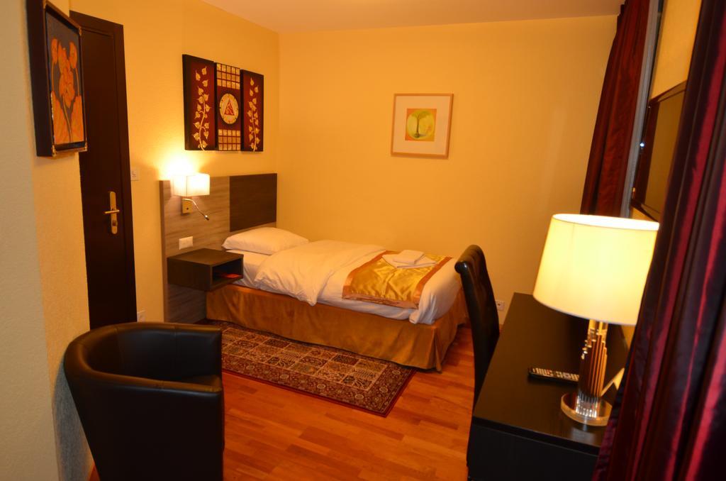 Beausite Hotel Crissier Room photo